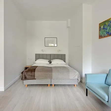 Apartment Grand - 50 M From Monte Cassino *